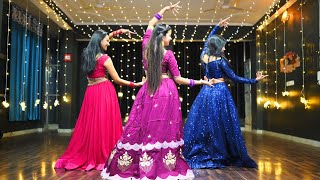 Beautiful Sangeet Performance Pallo Latke x nachdene sare at Luxury Indian Wedding [upl. by Lourdes229]