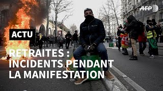 Retraites premiers incidents lors de la manifestation parisienne  AFP Images [upl. by Acsisnarf]