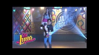 Soy Luna 1  Luna y Simón patinan Valiente Capítulo 30  31 [upl. by Frum917]