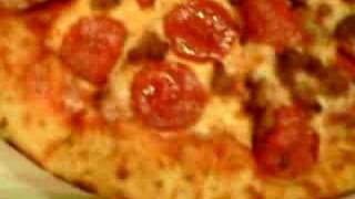 Hungry Howies pizza couponPizza review Pizzawarsnet [upl. by Ovatsug]