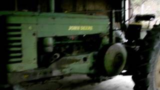 John Deere A running on 1 cylinder [upl. by Konstantin]