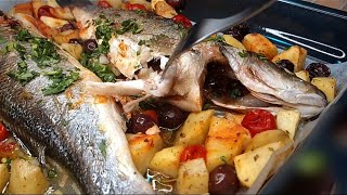 spigola al forno con patate e olive 😋super veloce e facile da preparare 🤗🍅🥔🐟 [upl. by Hedvige]