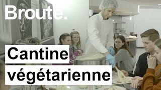 Cantine végétarienne  Broute  CANAL [upl. by Dnanidref]