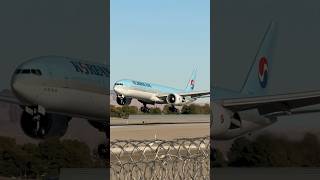 Korean Air 005 Heavy B77W arrives at Las Vegas LAS  HL8216  planespotting [upl. by Othella]