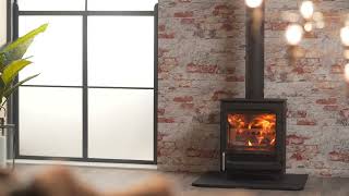 Charlton amp Jenrick Go Eco Excel 5kW Wide Scenic Door  Multifuel stove in action [upl. by Flodur136]