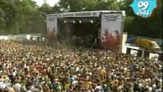 Bloc Party  Banquet live  MTV Campus Invasion 2005 [upl. by Dewayne396]