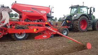 KUHN ESPRO 6000 R  Test “DLG anerkannt” [upl. by Frissell]