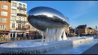 Koekelberg  le froid a complètement transformé la fontaine de la place Simonis [upl. by Nevanod740]