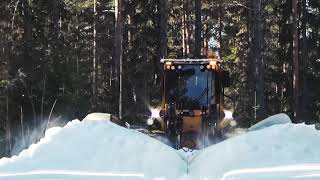 Ljungby L15 bryter upp väg med snöplogning [upl. by Llenil]