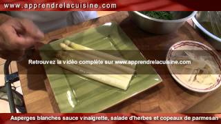 Extrait Recette quotAsperges vinaigrette salade dherbes parmesanquot sur wwwapprendrelacuisinecom [upl. by Nyloj649]