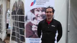 Staffellauf beim Düsseldorf Marathon 2015 mit Thomas Maximilian Held [upl. by Marcellina111]