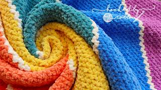 QUICK amp EASY Crochet Blanket 🧶 ONE ROW REPEAT 🤩 [upl. by Sikram]