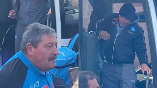 “Salutate la capolista” arriva il Napoli siparietto tra Starace e i tifosi 😂💙 [upl. by Nanreik]