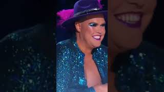 America’s Got Talent Magician Divides Himself Into Two Pieces agt americasgottalent shorts [upl. by Sup894]