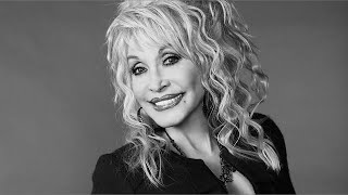 Dolly Parton Sings 9 To 5 Live At Dollywood Theme Park [upl. by Tray]