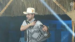 Se Me Antojan Unos Botes  Raul Beltran Video Musical [upl. by Wiedmann]