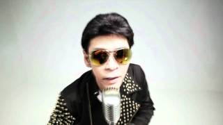 Jamal Abdillah  Secupak Dua Cupak OFFICIAL VIDEO [upl. by Aicirtal]