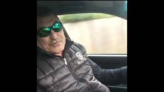 Bigard raconte une blague au volant de son bolide [upl. by Ilse227]