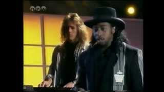 ★ quotHeaven Help Mequot By Deon Estus Live in TV 1989 ★ [upl. by Alia]