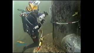 Commercial air divers carrying out underwater inspection NDT [upl. by Beulah]