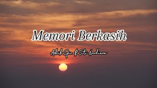 Memori Berkasih  Lirik   Achik Spin amp Siti Nordiana [upl. by Initof781]