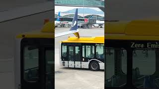 Hong Kong Airport A shuttle bus collided with the wing of a passenger plane [upl. by Nolyag338]