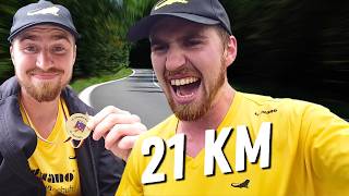 Mein ERSTER Halbmarathon mit BARFUßSCHUHEN 211Km  Selbstexperiment [upl. by Anh346]