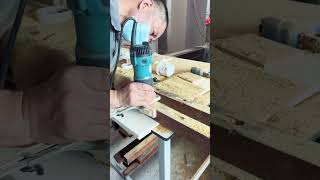 Makita XTR01Z 18V LXT LithiumIon Brushless Cordless Compact Router [upl. by Pisarik]