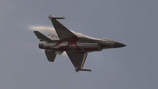 F16 Fighting Falcon in 4K amp HQ Audio [upl. by Eidnyl]