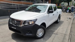 Venta de Nissan Np300 doble cabina 2020 [upl. by Snah]