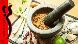 ROTE THAI CURRYPASTE einfach selbstgemacht   asiatisches Rezept [upl. by Atenahs478]