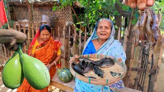 তাজা কই আর চিংড়ি দিয়ে ক্ষেতের টাটকা লাউ ও কুমড়ো রান্না [upl. by Tempa]