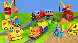 Bagger Zug Lastwagen Kran amp Spielzeugautos  LEGO DUPLO Baustelle für Kinder deutsch [upl. by Yenahteb929]