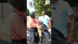 எப்படி சார் இப்படி helmet safety road ride rider bike biker life respect highway [upl. by Fisch]