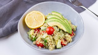 QUINOA SALAT Rezept mit Avocado 🥑 so schnell amp einfach [upl. by Emmuela677]