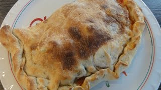 How to make Pizza Calzone  Wie macht man Pizza Calzone  Kako naredimo Pizzo Calzone [upl. by Brande]