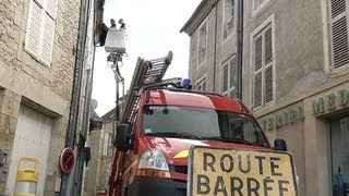 Multiplication des interventions des pompiers avec les orages  0808 [upl. by Eiramanin]