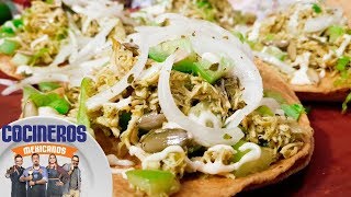 Receta Tostadas de tinga verde  Cocineros Mexicanos [upl. by Nivan]