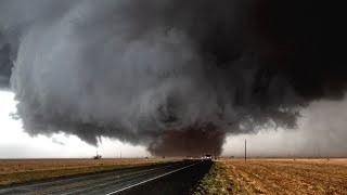 Starker TORNADO in Texas  Deutsche Sturmjäger auf der Jagd  heftiges UNWETTER [upl. by Graehme]