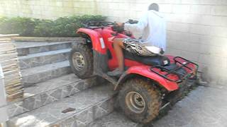 Subindo escada de quadriciclo LUKAO  ATV HILL CLIMB 4x2 vs 4x4 [upl. by Eatnahc]