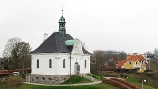 Hellebæk Kirke ringer til gudstjeneste [upl. by Binah]