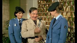 Le Gendarme et les Gendarmettes 1982  Oh ma biche [upl. by Srednas220]