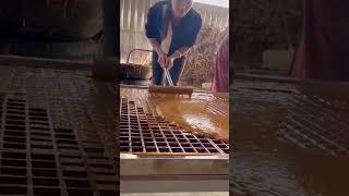 Lumpy brown sugar making process Good tools and machinery can increase work efficiency [upl. by Ihcekn]