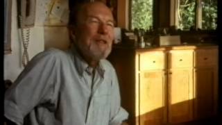 Pete Seeger  Talks about his banjo tutorial and sings Which side are you on [upl. by Star]