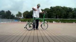 Brompton Folding Demowmv [upl. by Amle]