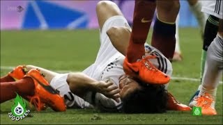 Busquets pisa la cara de Pepe Clásico 23 marzo 34 [upl. by Nedroj]