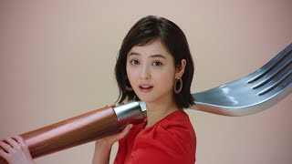 矢沢永吉の長女・矢沢洋子、佐々木希出演のCMソング担当 「ヨーコ」つながりで「港のヨーコ・ヨコハマ・ヨコスカ」替え歌 「menu」 新TVCM『食べる時間篇』『何でもいいや篇』『ランチのためだよ篇』 [upl. by Hausner958]