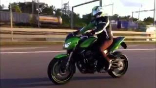 kawasaki Z750R [upl. by Rednirah70]