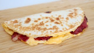 MAKE THIS FOR BREAKFAST EASY BACON EGG amp CHEESE TORTILLA WRAP [upl. by Merv951]