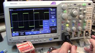 146 10X Probe Compensation on a Tektronix MDO3000 Oscilloscope [upl. by Ellehsad119]